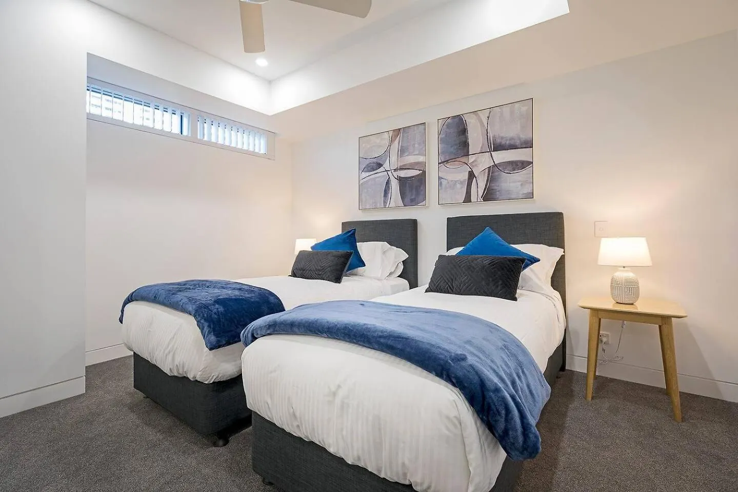 'Dee-Ell Place' A Beachside Entertainer'S Dream غولد كوست شقة