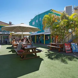 Mochileros In Paradise Gold Coast