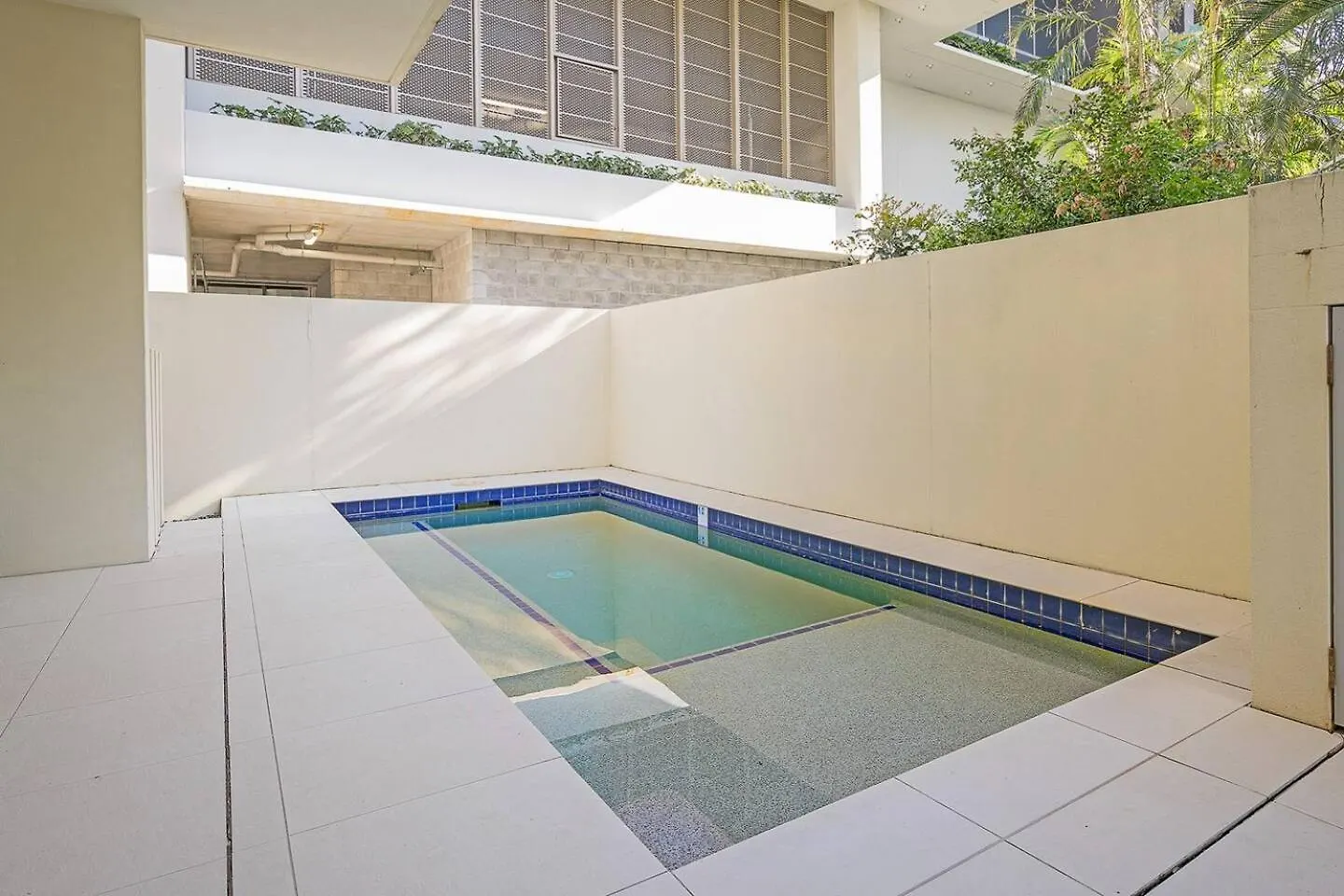 'Dee-Ell Place' A Beachside Entertainer'S Dream Gold Coast 0*,