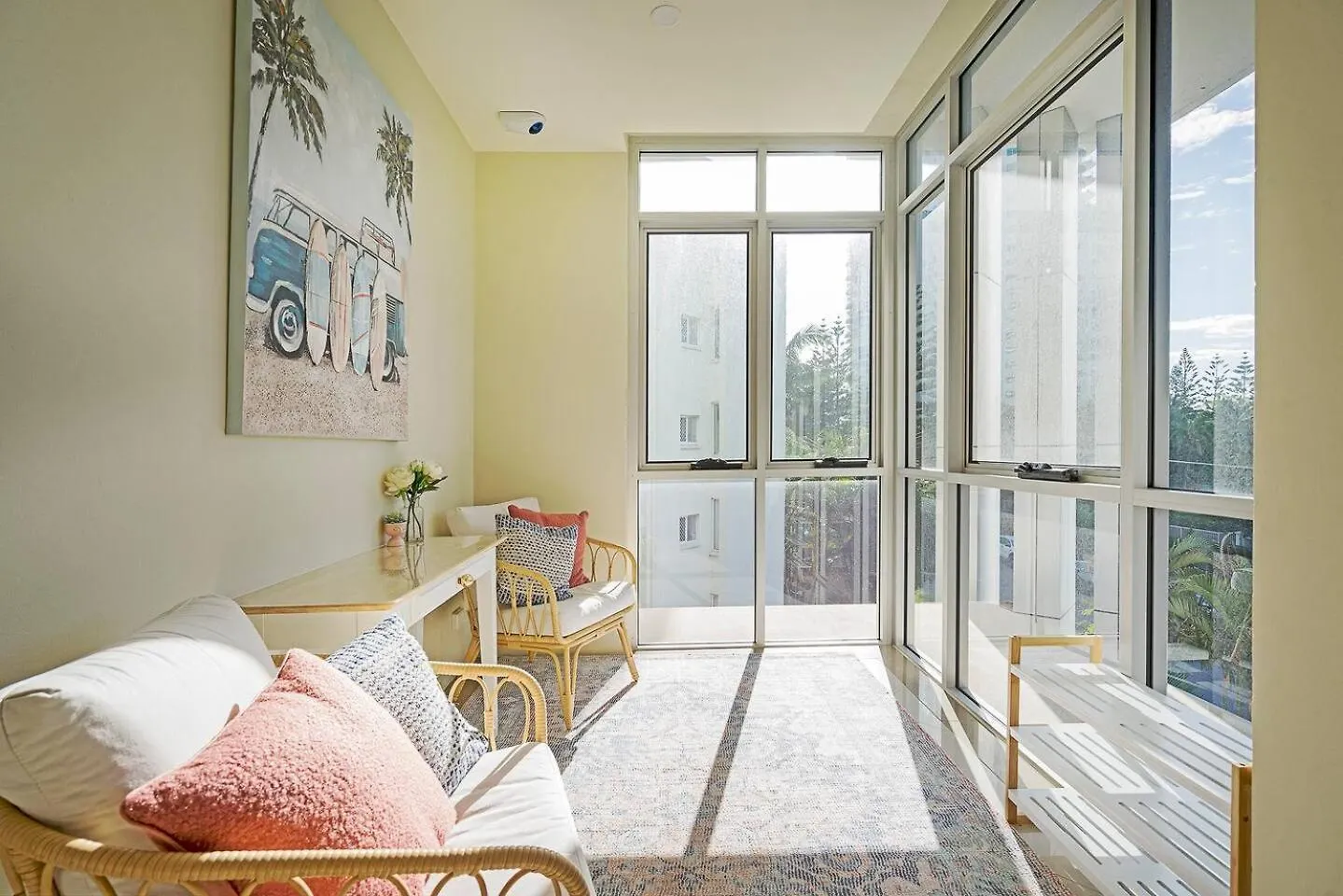 'Dee-Ell Place' A Beachside Entertainer'S Dream Gold Coast Australia